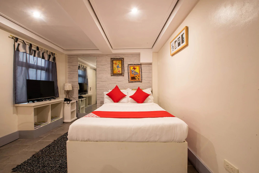 Sunset View Ridge Residences by OYO Rooms