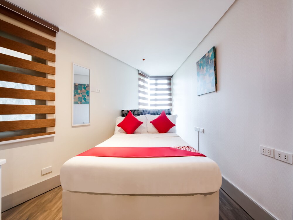 Sunset View Ridge Residences by OYO Rooms