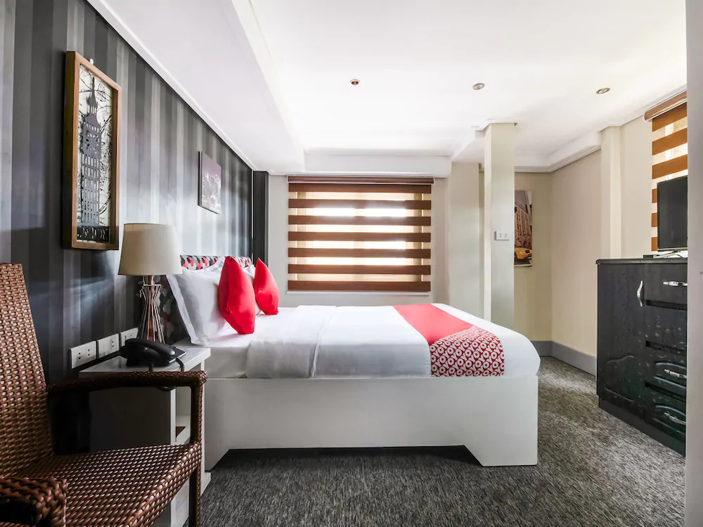 Sunset View Ridge Residences by OYO Rooms