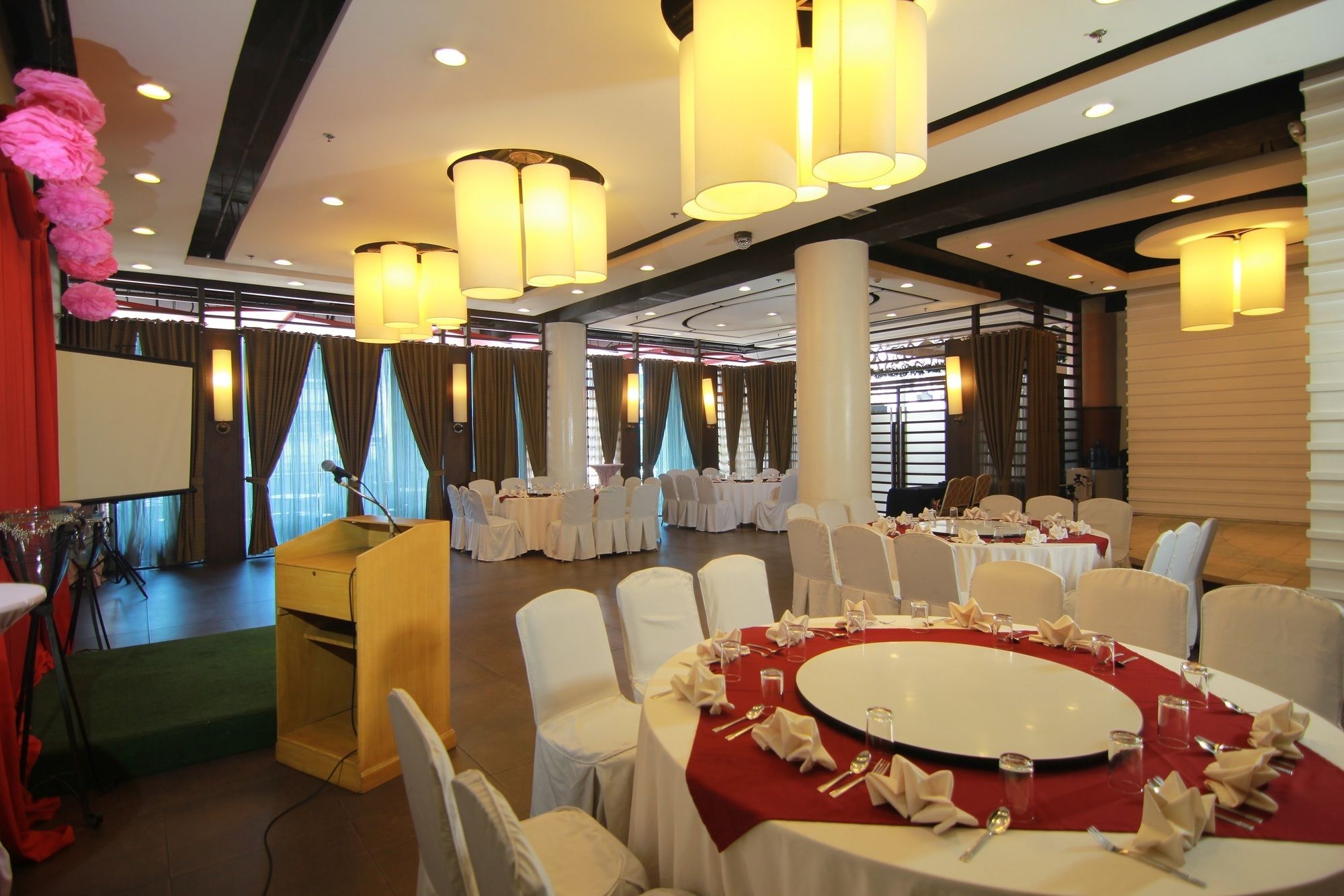 Supreme Convention Plaza
