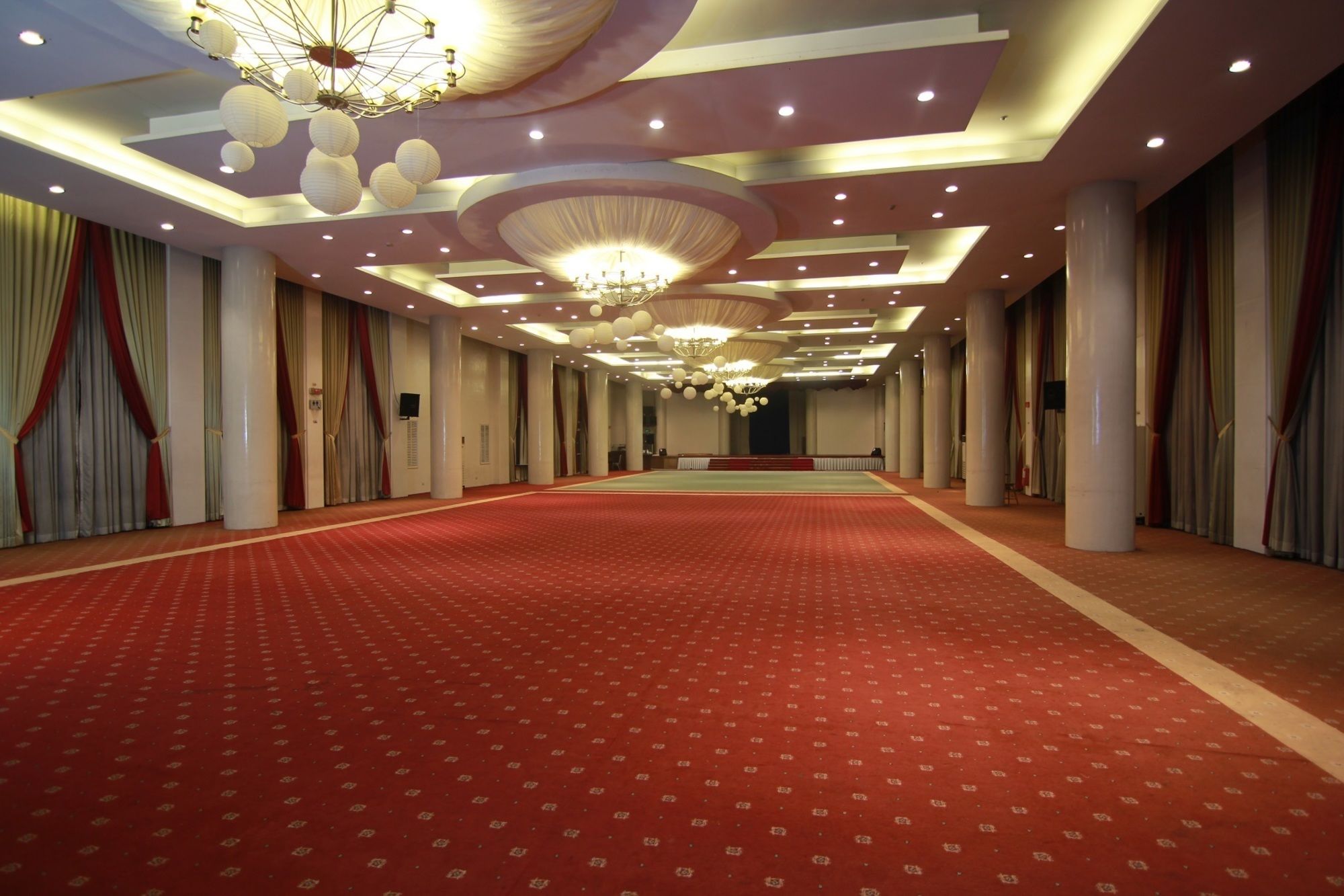 Supreme Convention Plaza