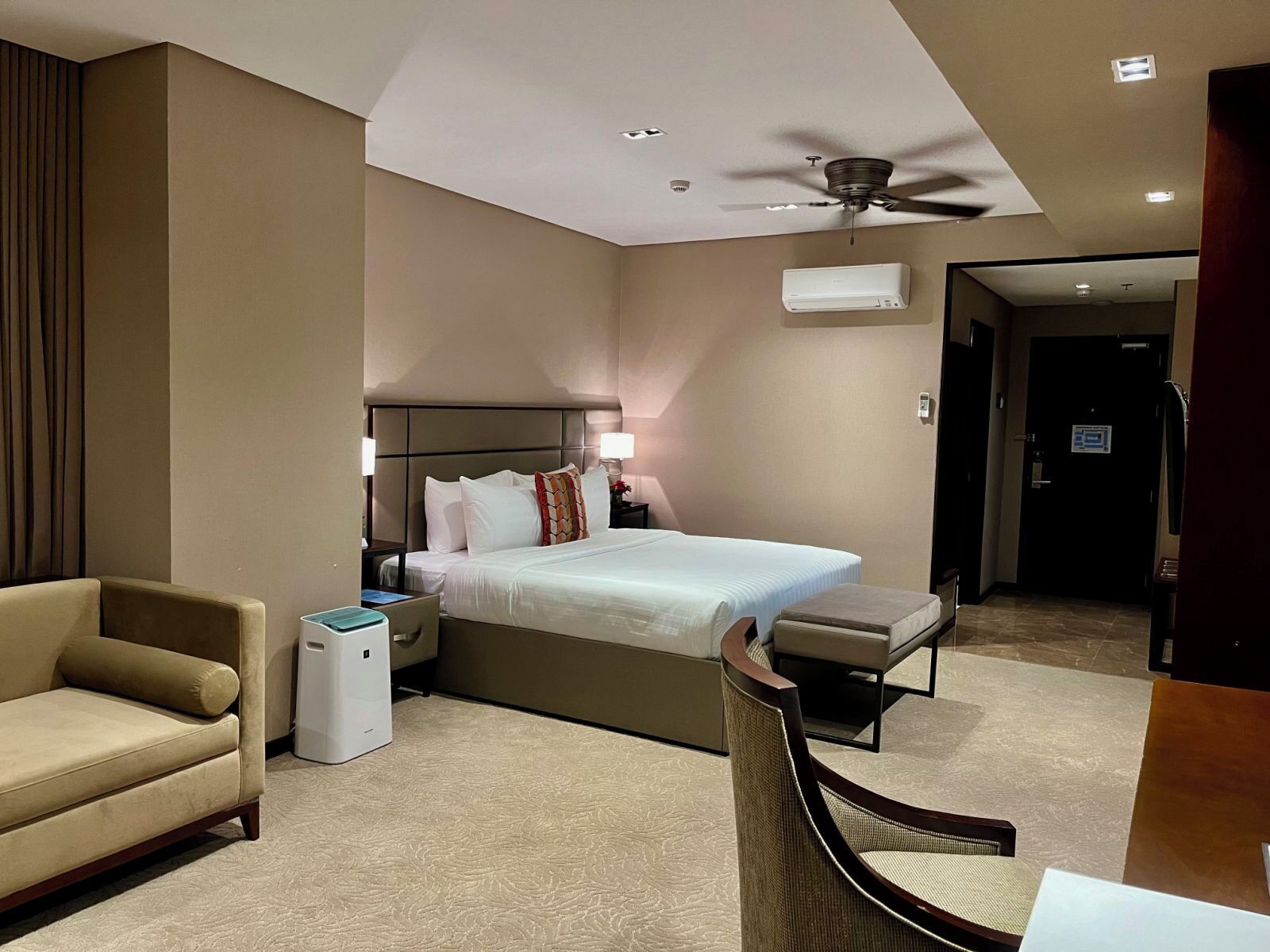 The Plaza Garden Hotel And Residences