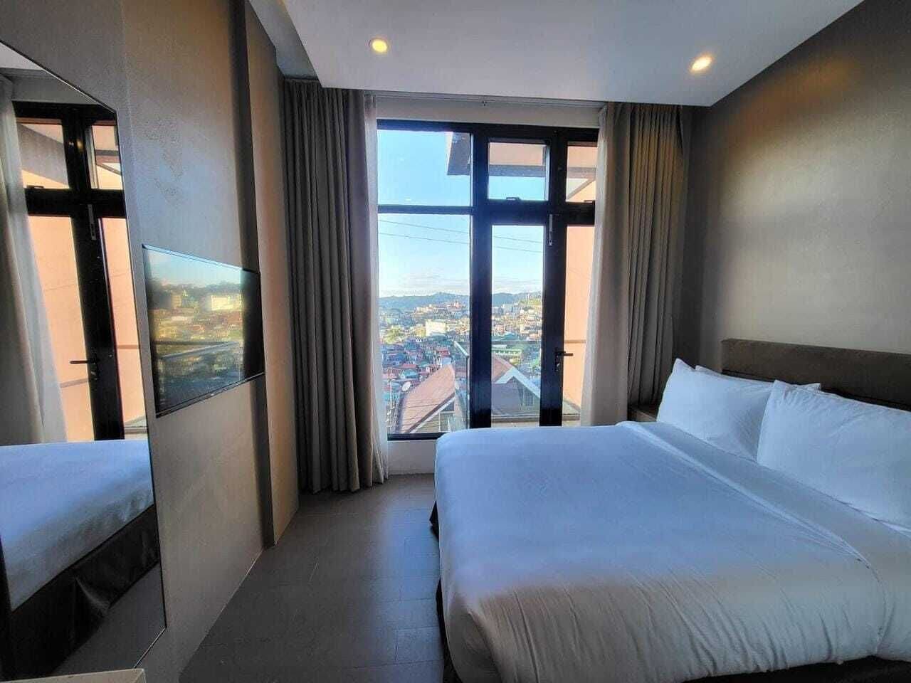Uphill Hotel
