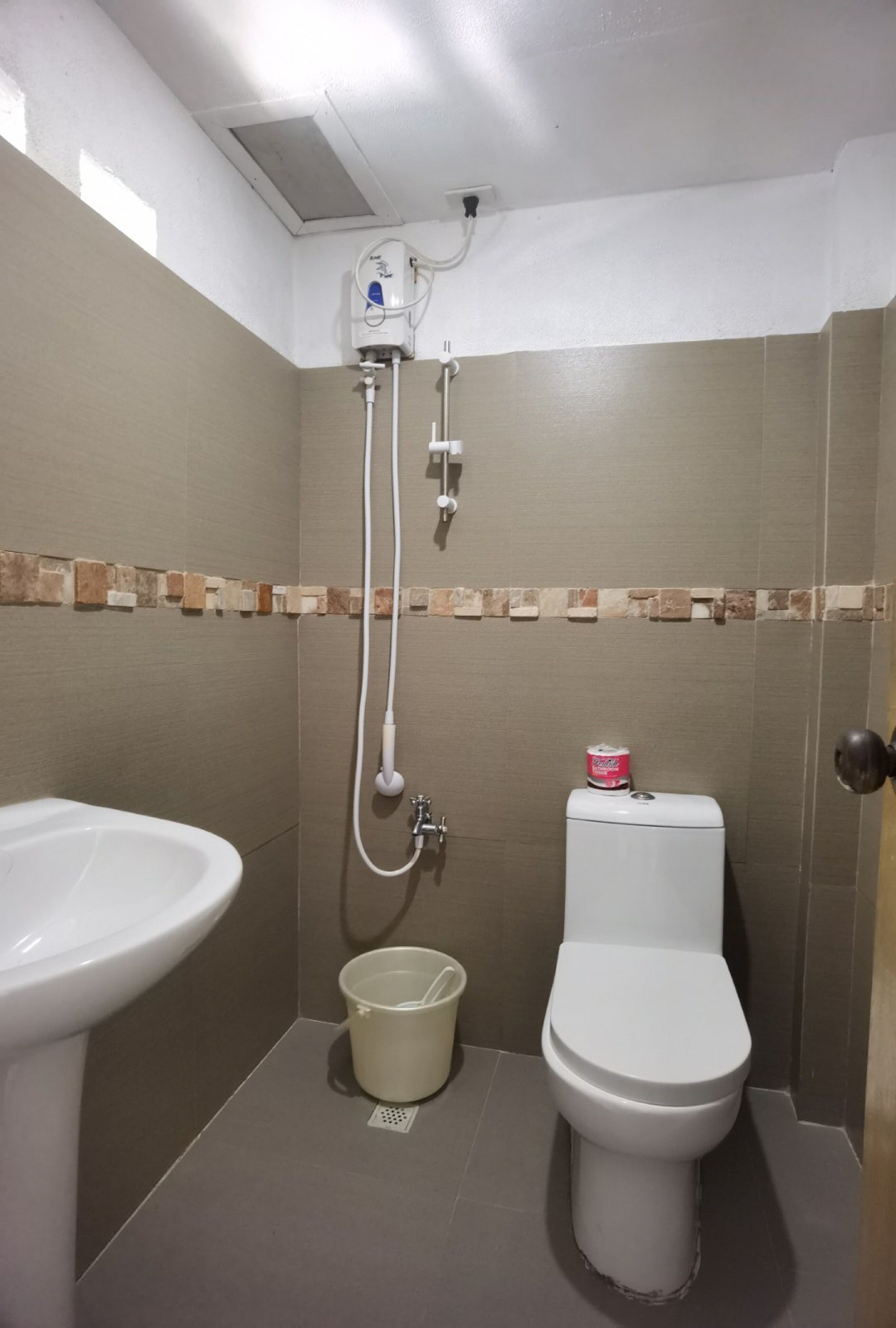 Akkaw Baler Hometel