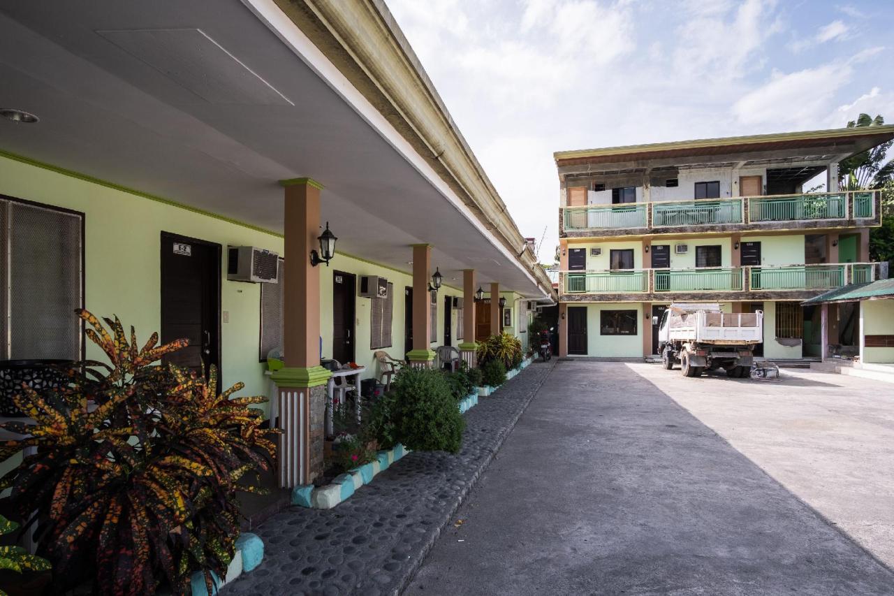 Carlito's Inn Baler by ZEN Rooms