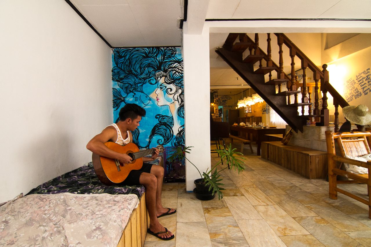 Go Surfari House