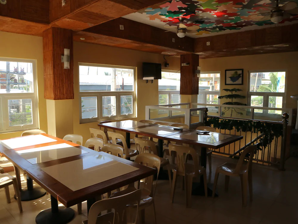 Maple Inn