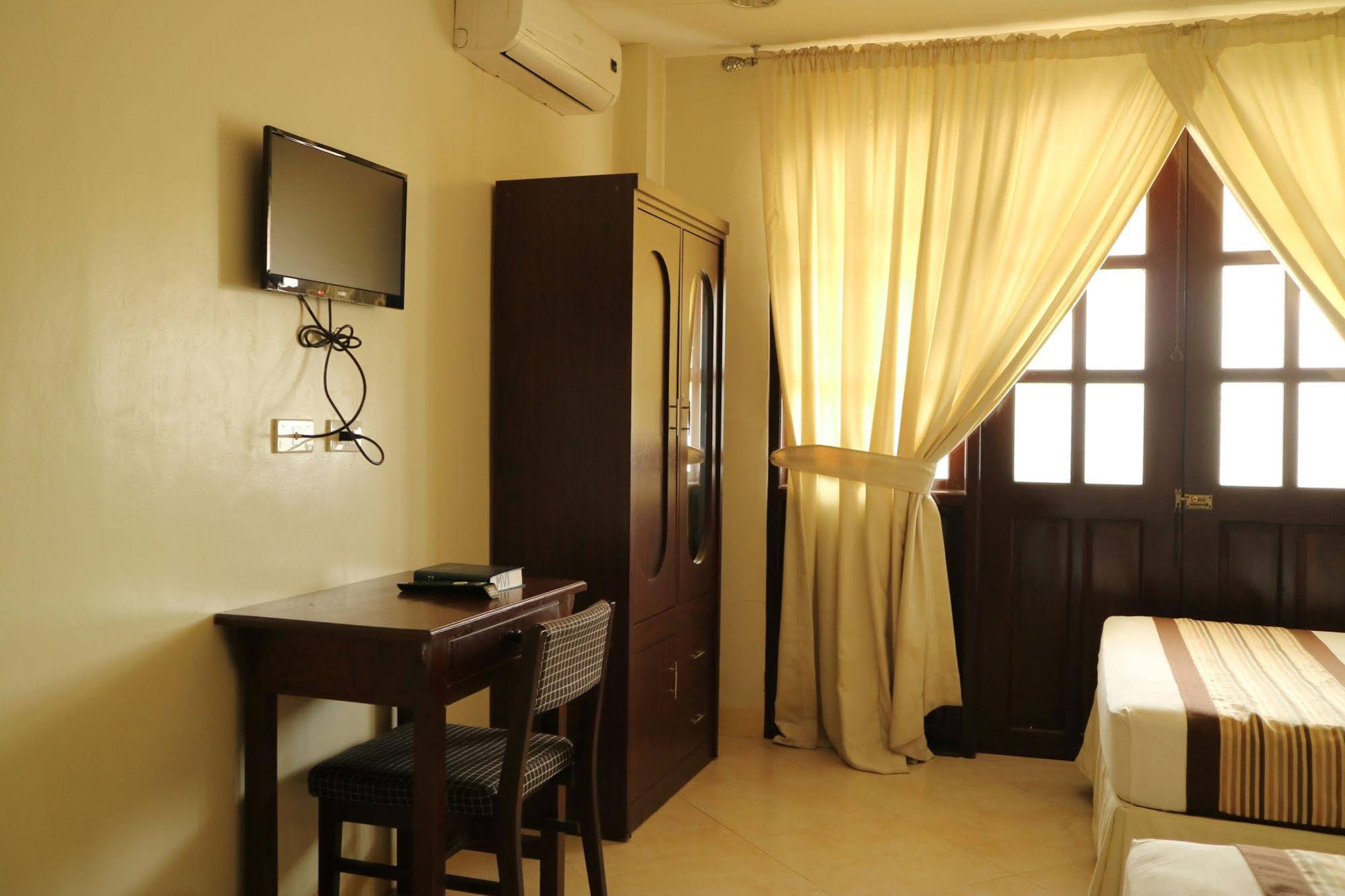 Metro Vigan Inn