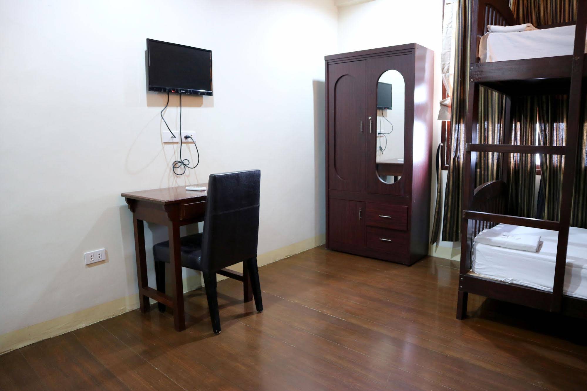 Metro Vigan Inn