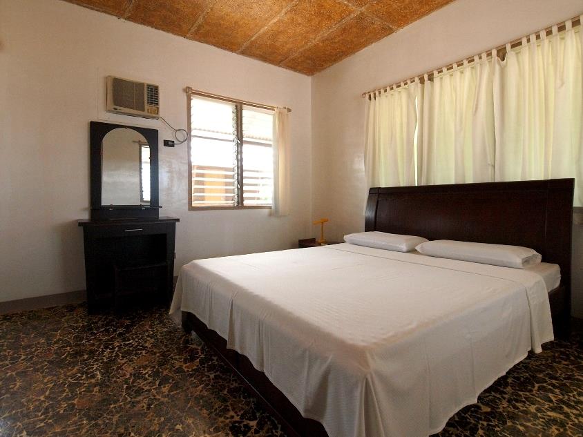 Maia's Beach Resort