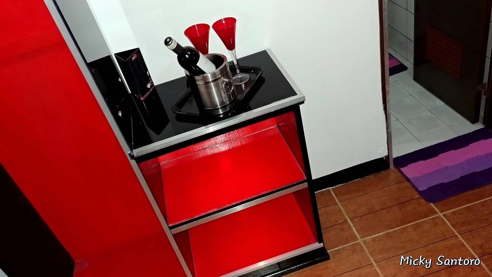 Micky Santoro Hotel & Restaurant