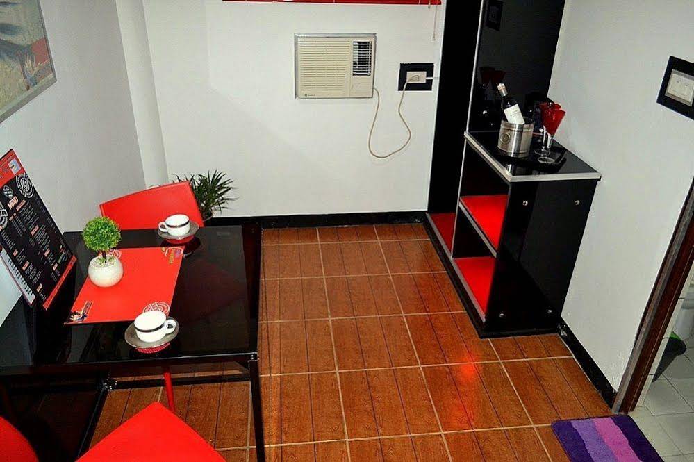 Micky Santoro Hotel & Restaurant