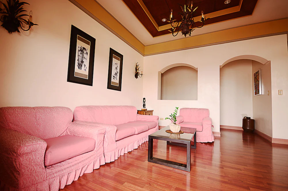 Den Den Guesthouse