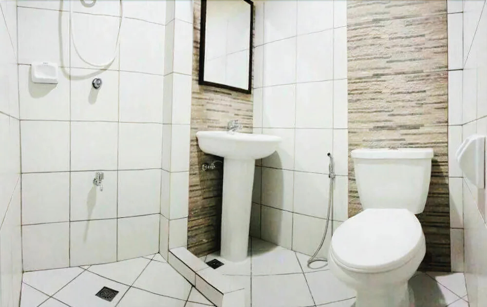 Den Den Guesthouse
