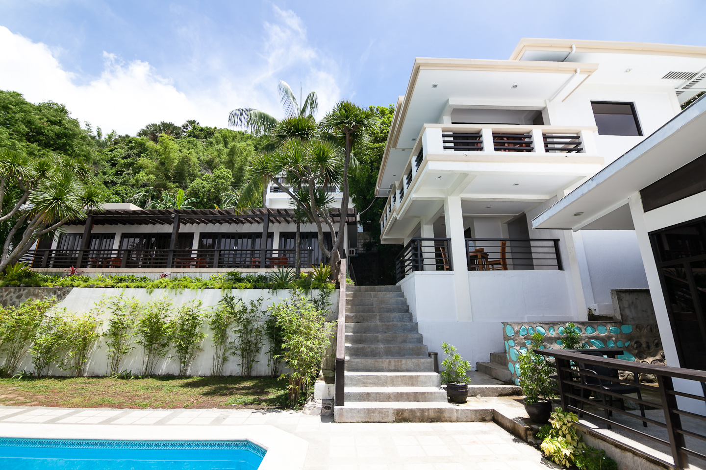 Halo Anilao Dive Resorts