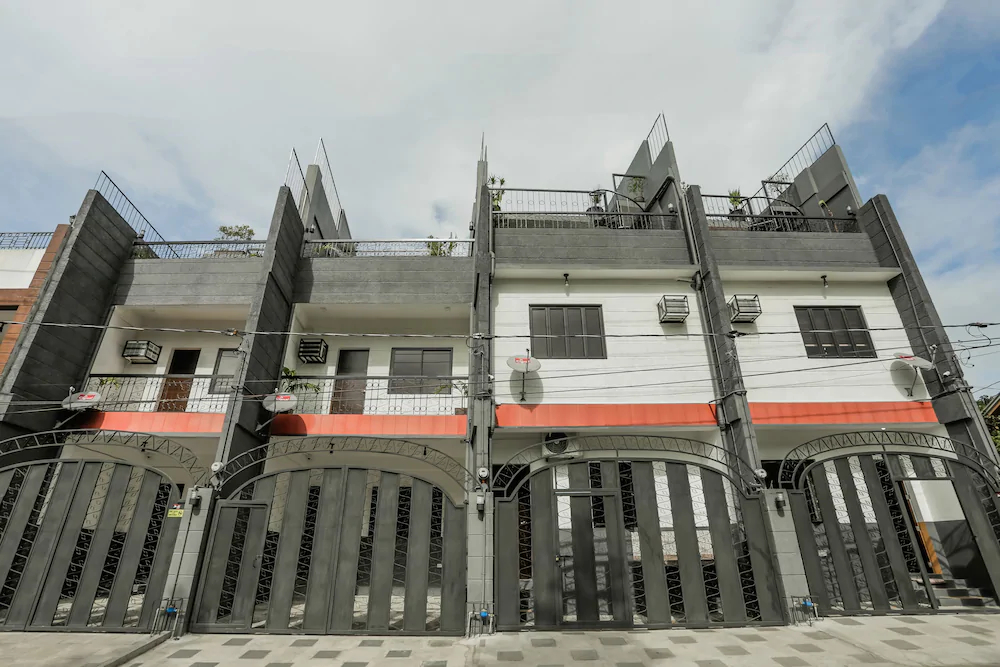 Jill's Residences by OYO Rooms
