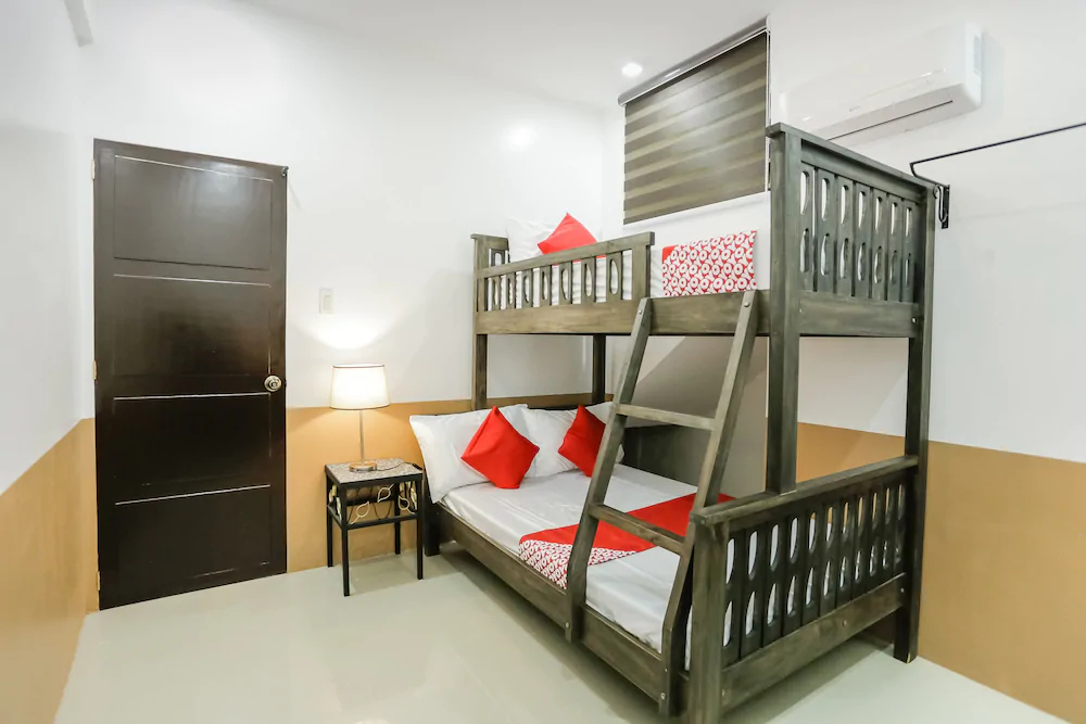 Jill's Residences by OYO Rooms