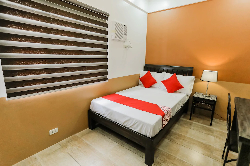 Jill's Residences by OYO Rooms