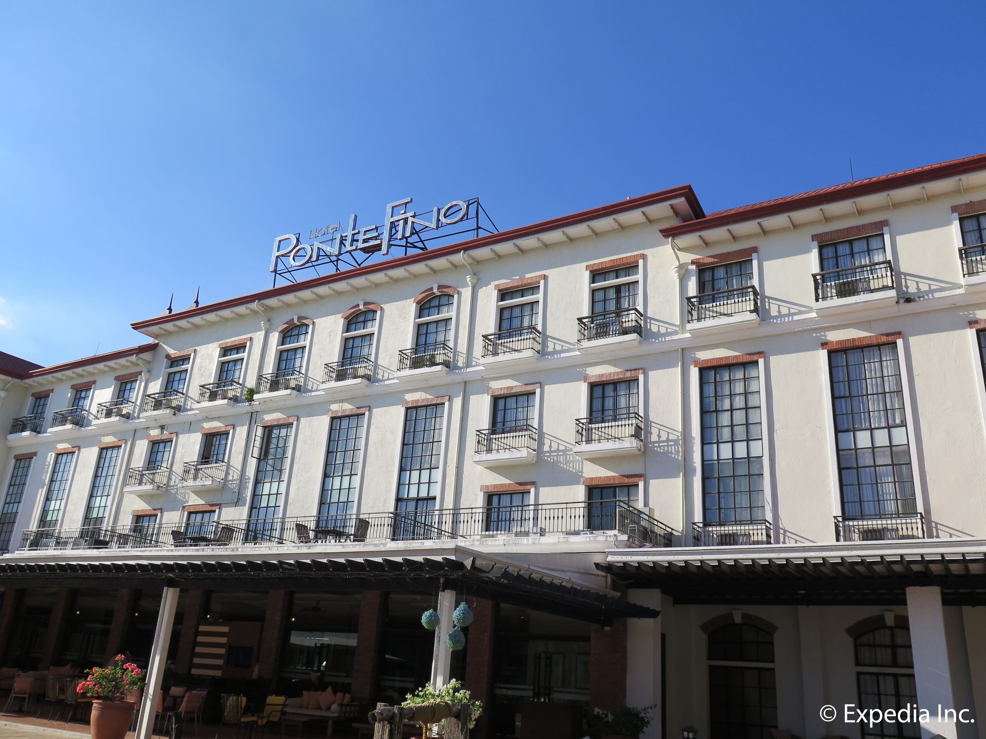 Pontefino Hotels