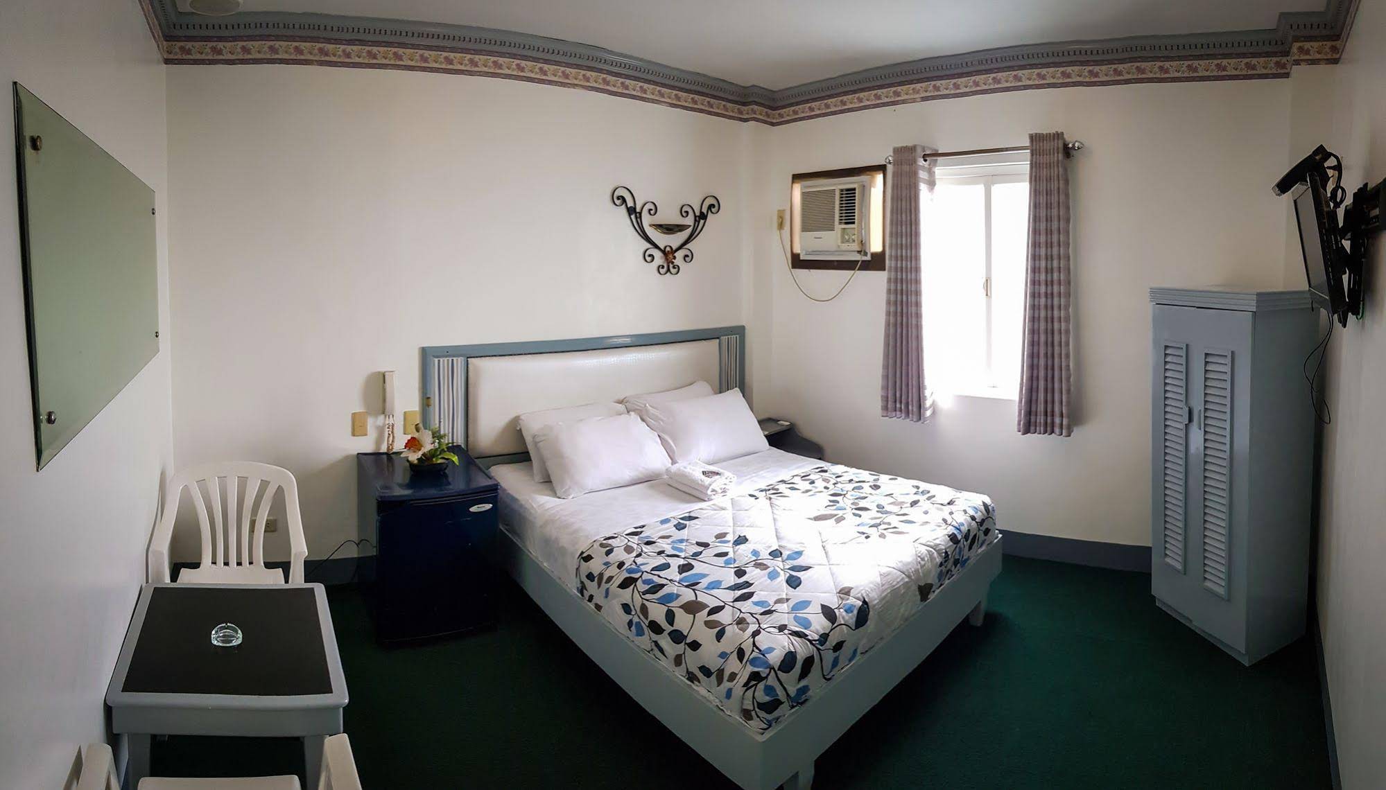 SM Travelodge Hotel & Restaurant