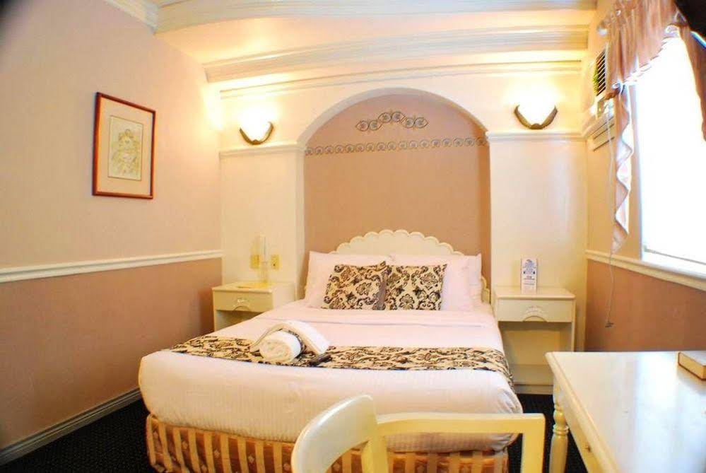 SM Travelodge Hotel & Restaurant