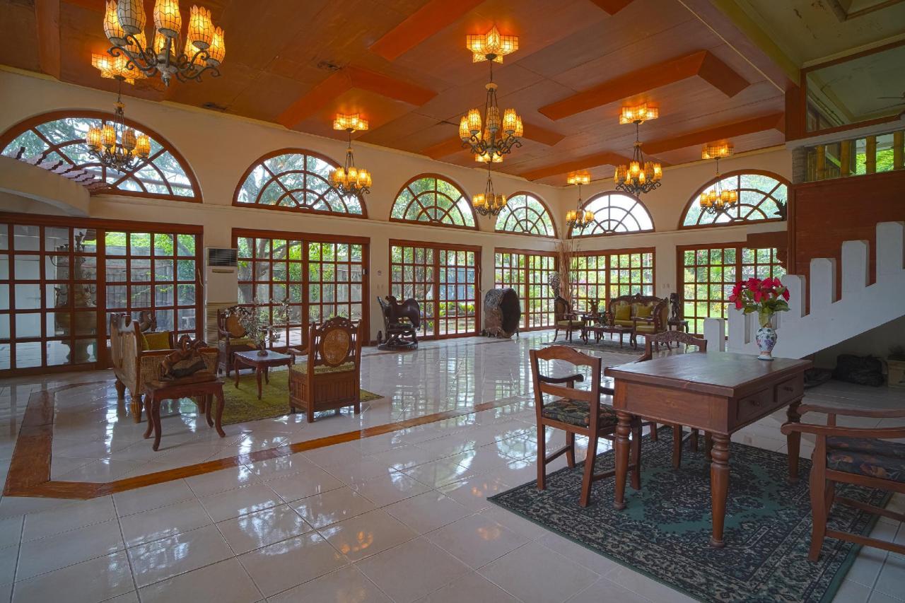 Star Cove Bed And Breakfast by OYO Rooms