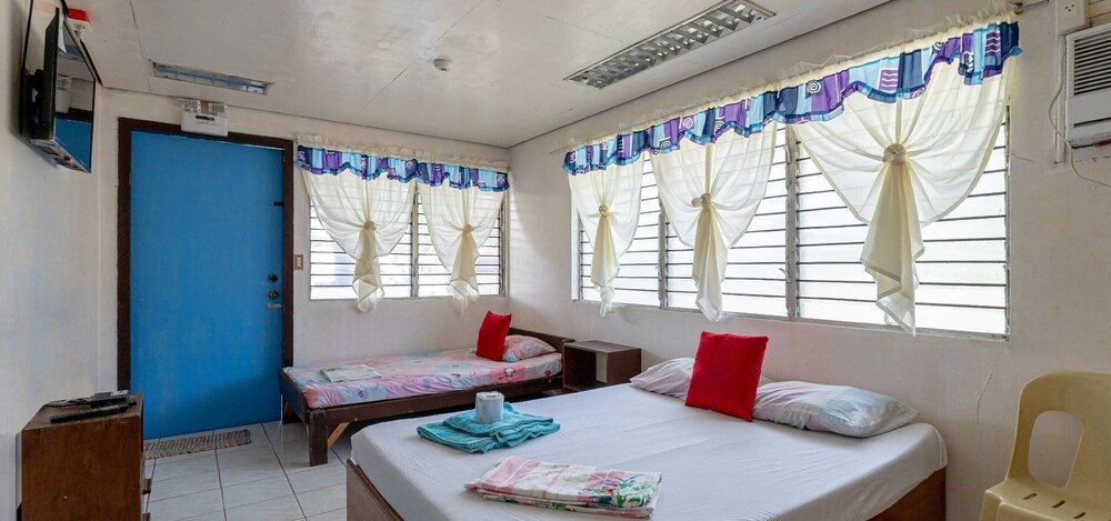 Cesmin Beach Cottages
