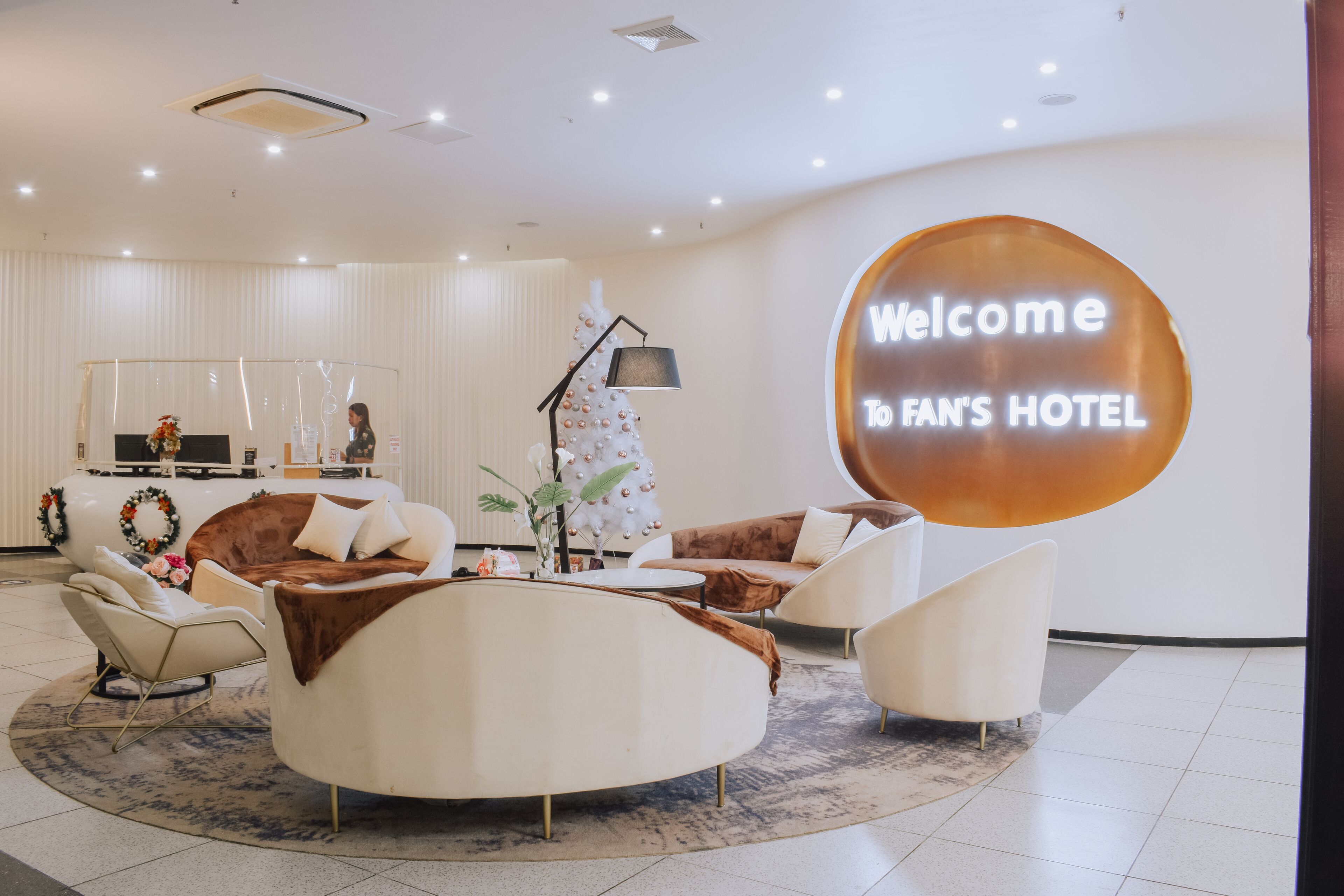 Fan's Hotel