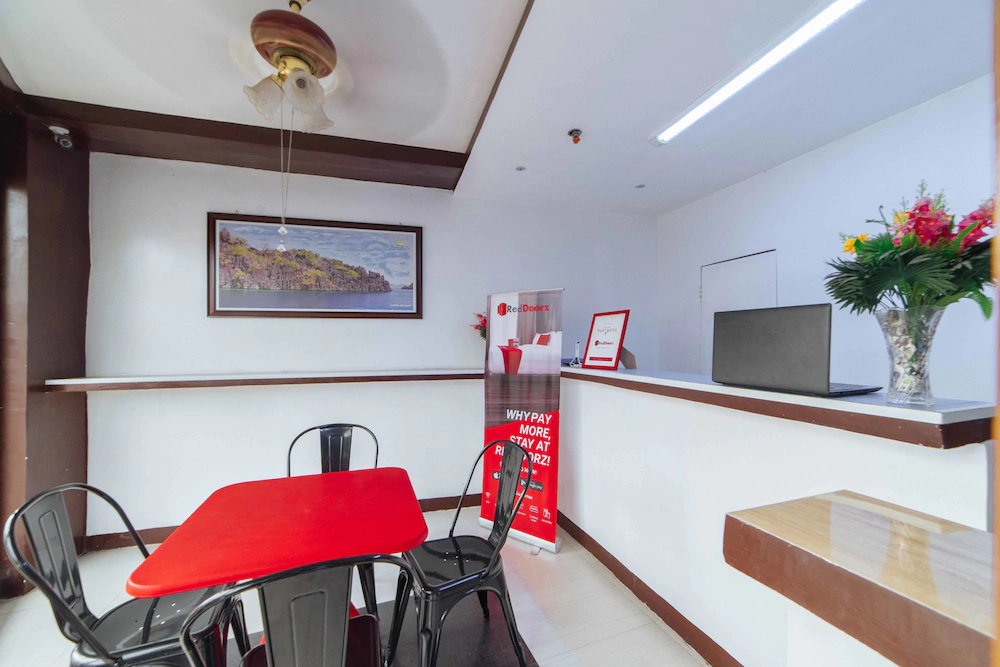 San Antonio Binan by RedDoorz