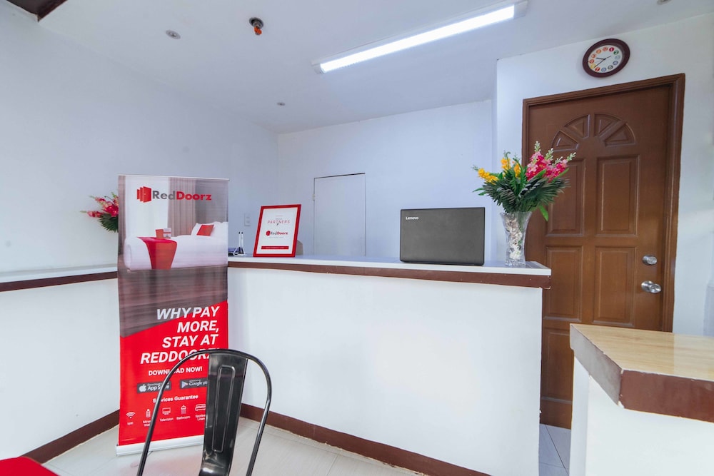 San Antonio Binan by RedDoorz