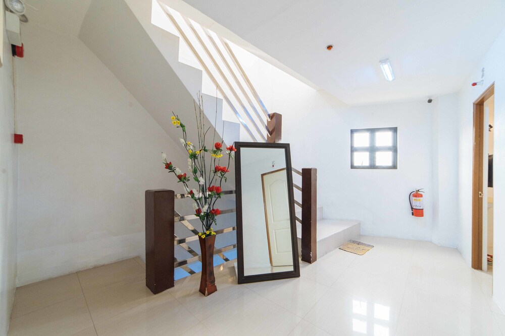 San Antonio Binan by RedDoorz