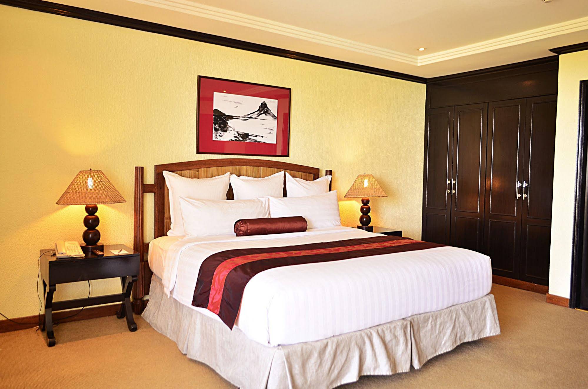 Thunderbird Resorts Rizal