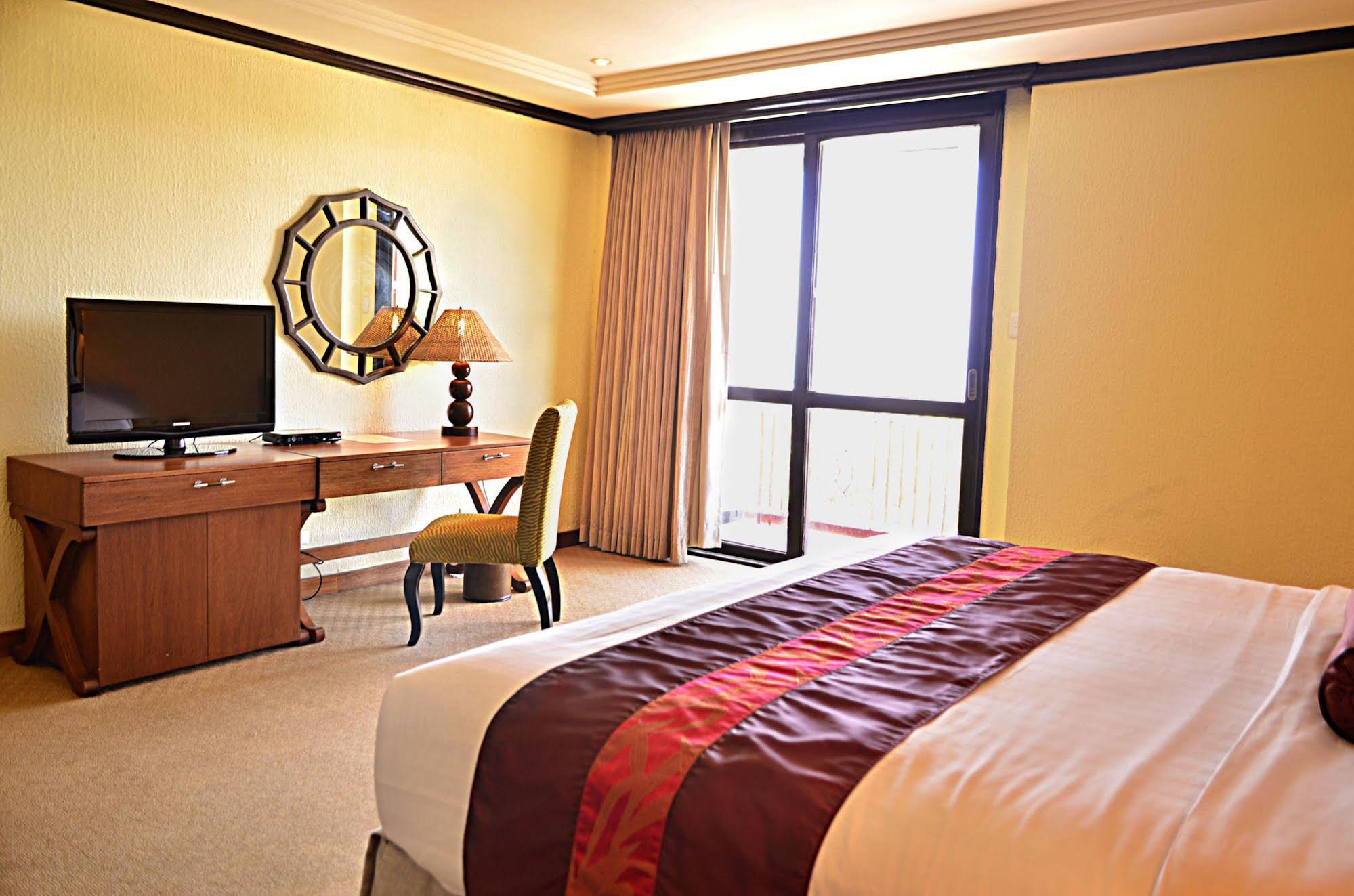 Thunderbird Resorts Rizal