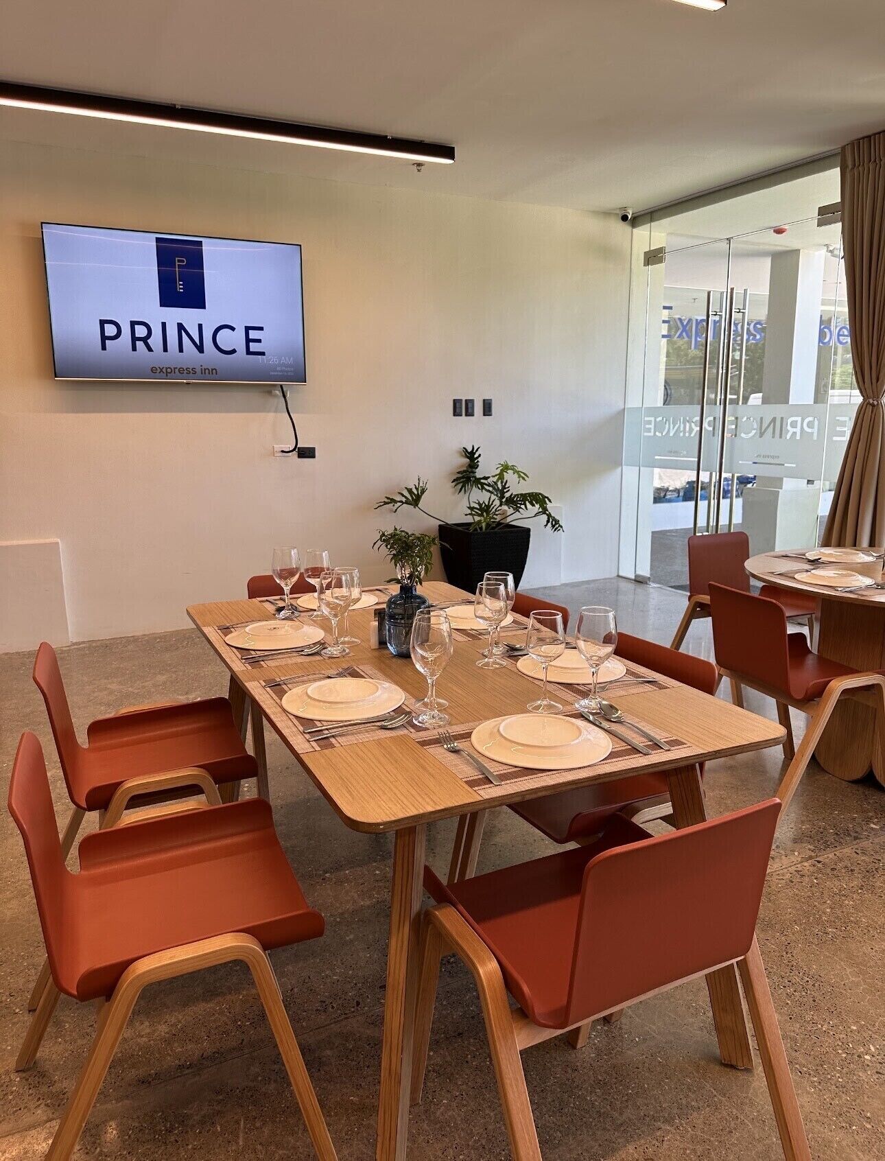 Prince Express Inn