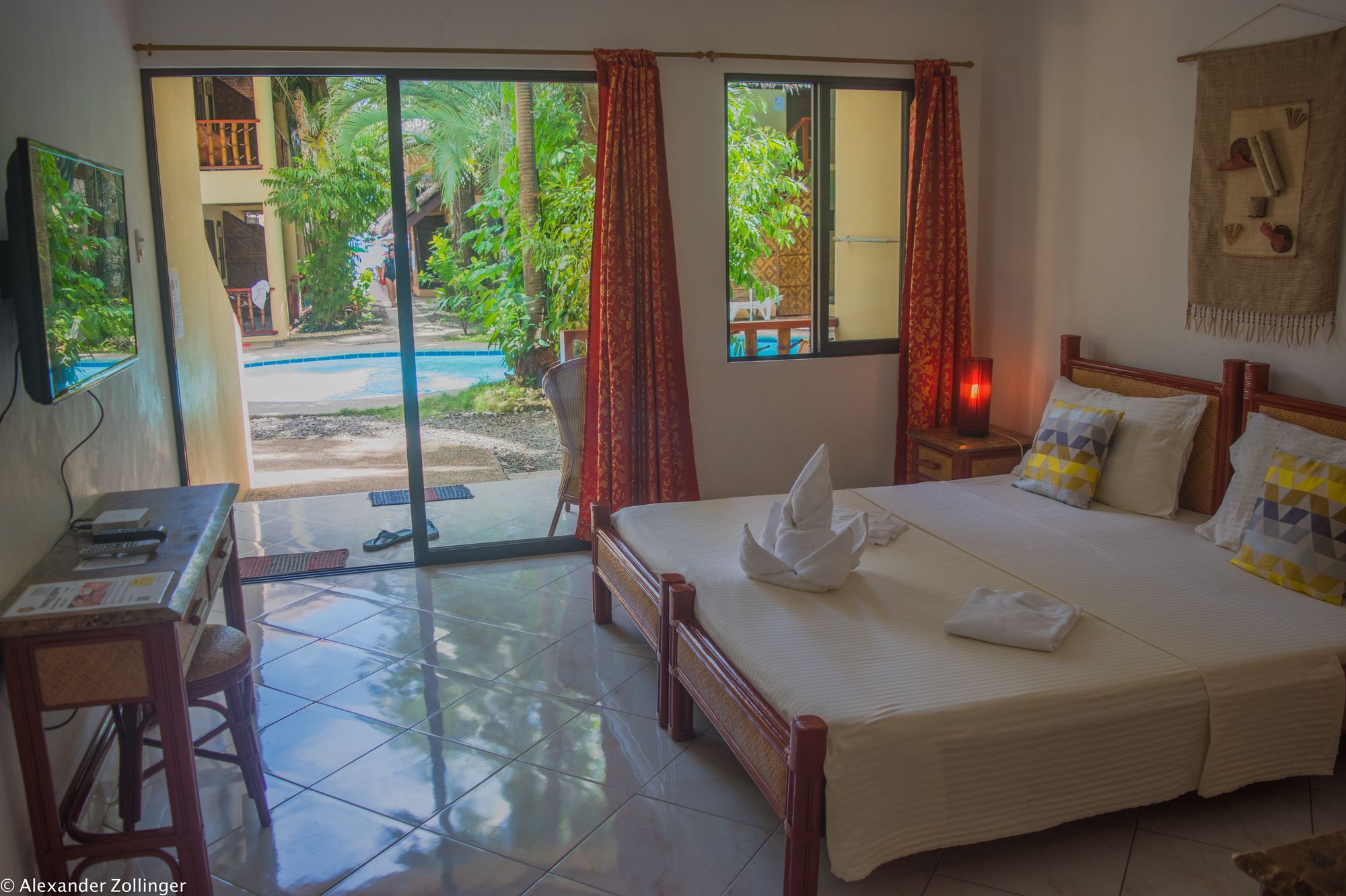 Alona Vida Beach Resort