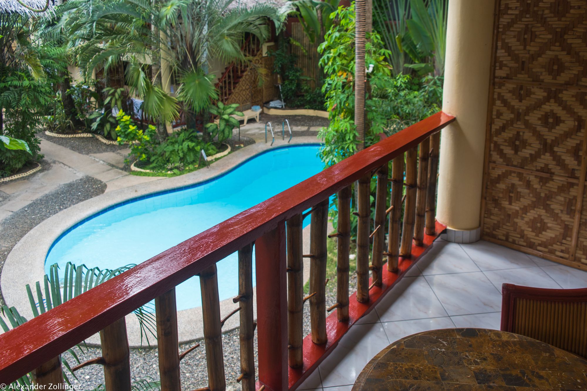 Alona Vida Beach Resort