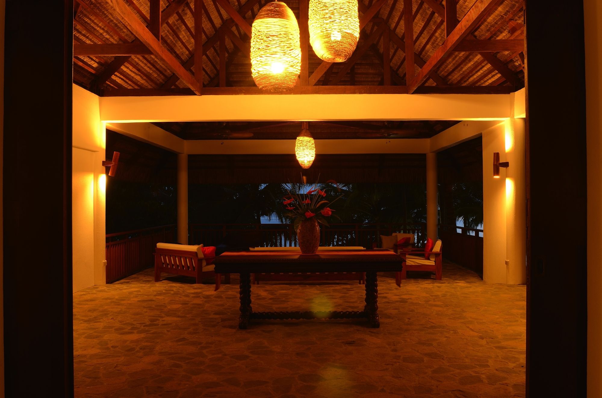 Amun Ini Beach Resort & Spa