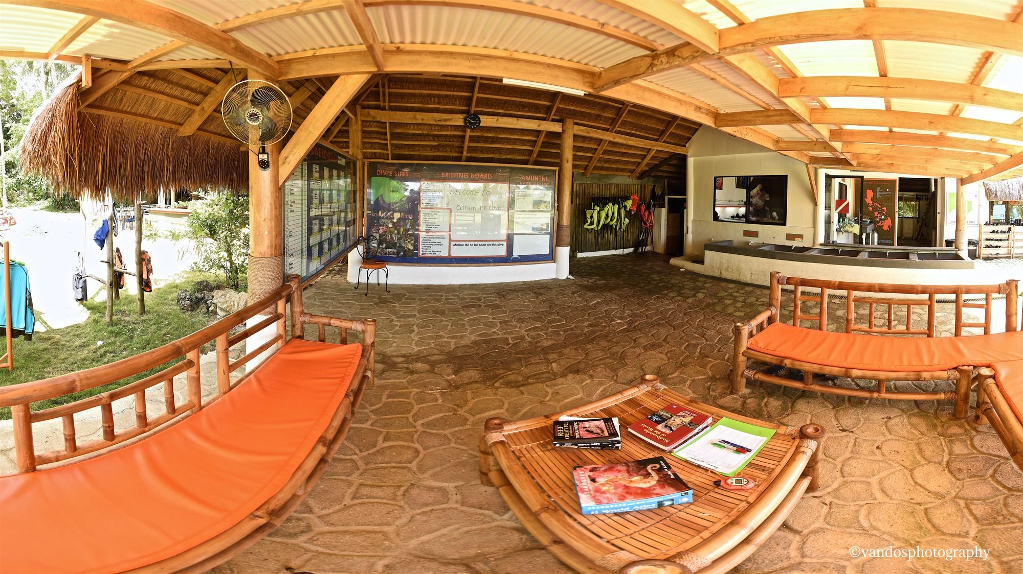Amun Ini Beach Resort & Spa