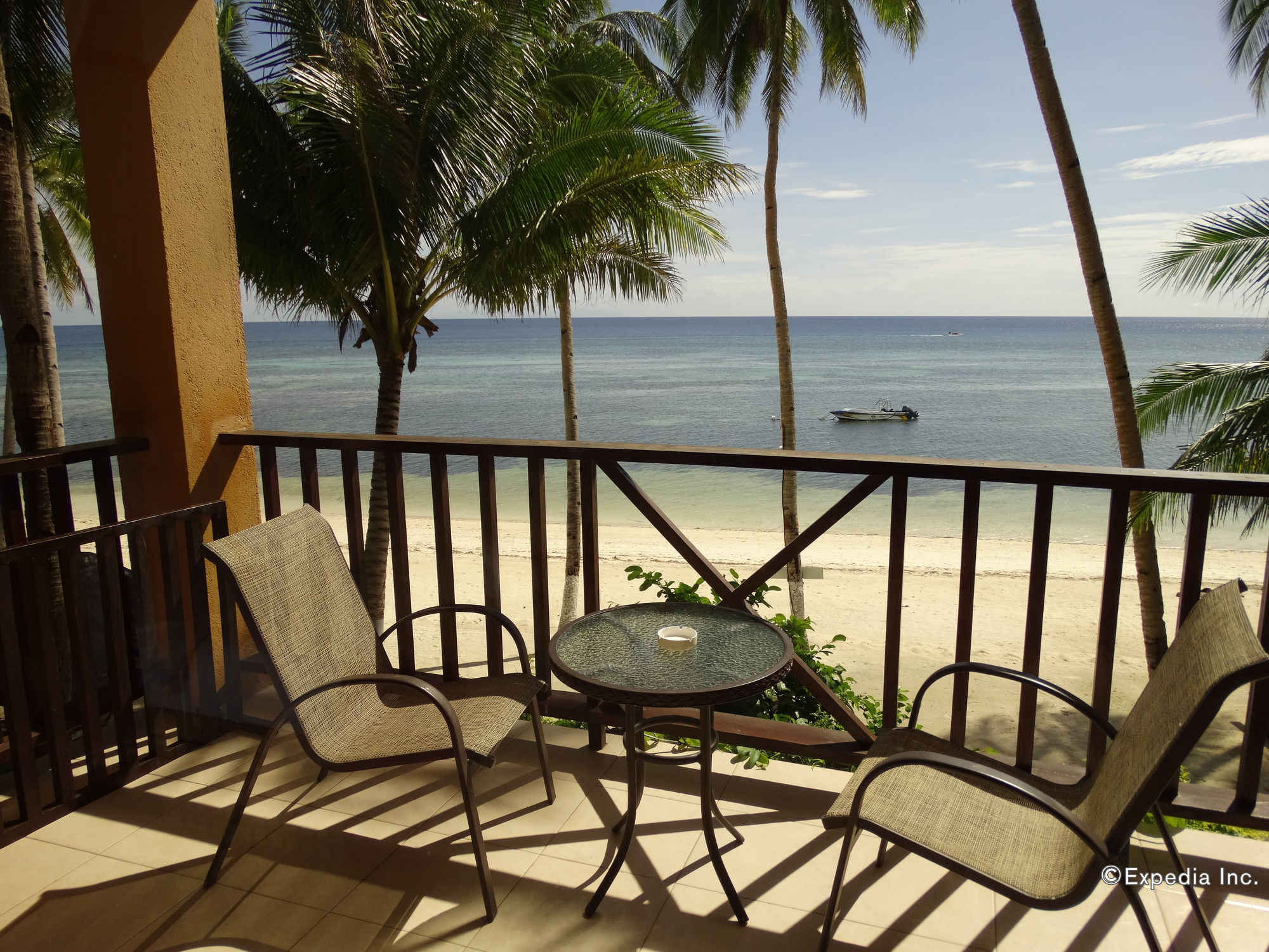 Anda White Beach Resort
