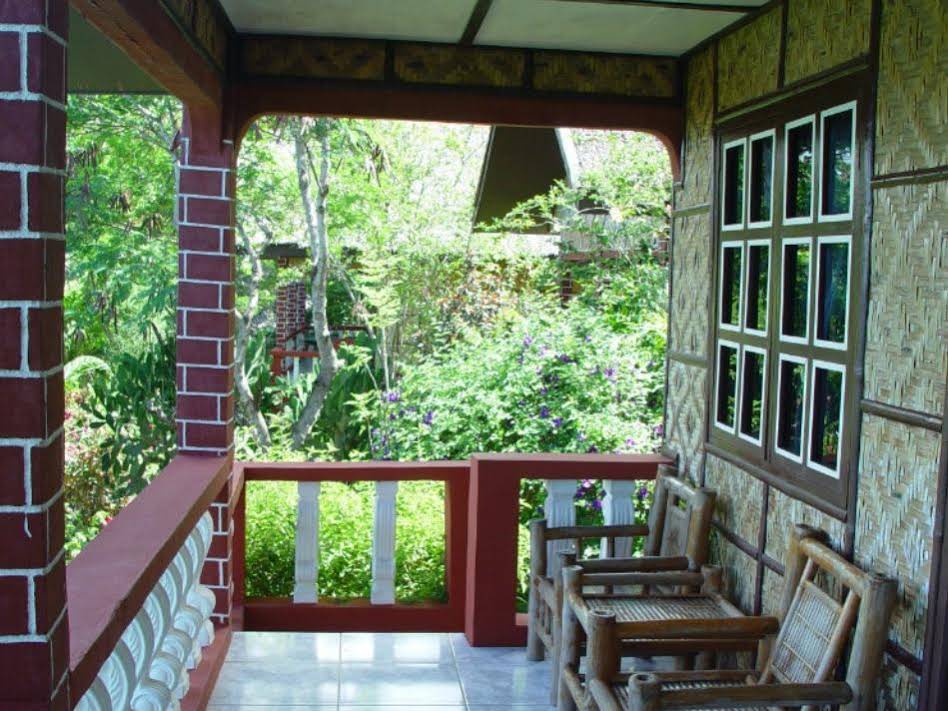 Coco White Beach Resort