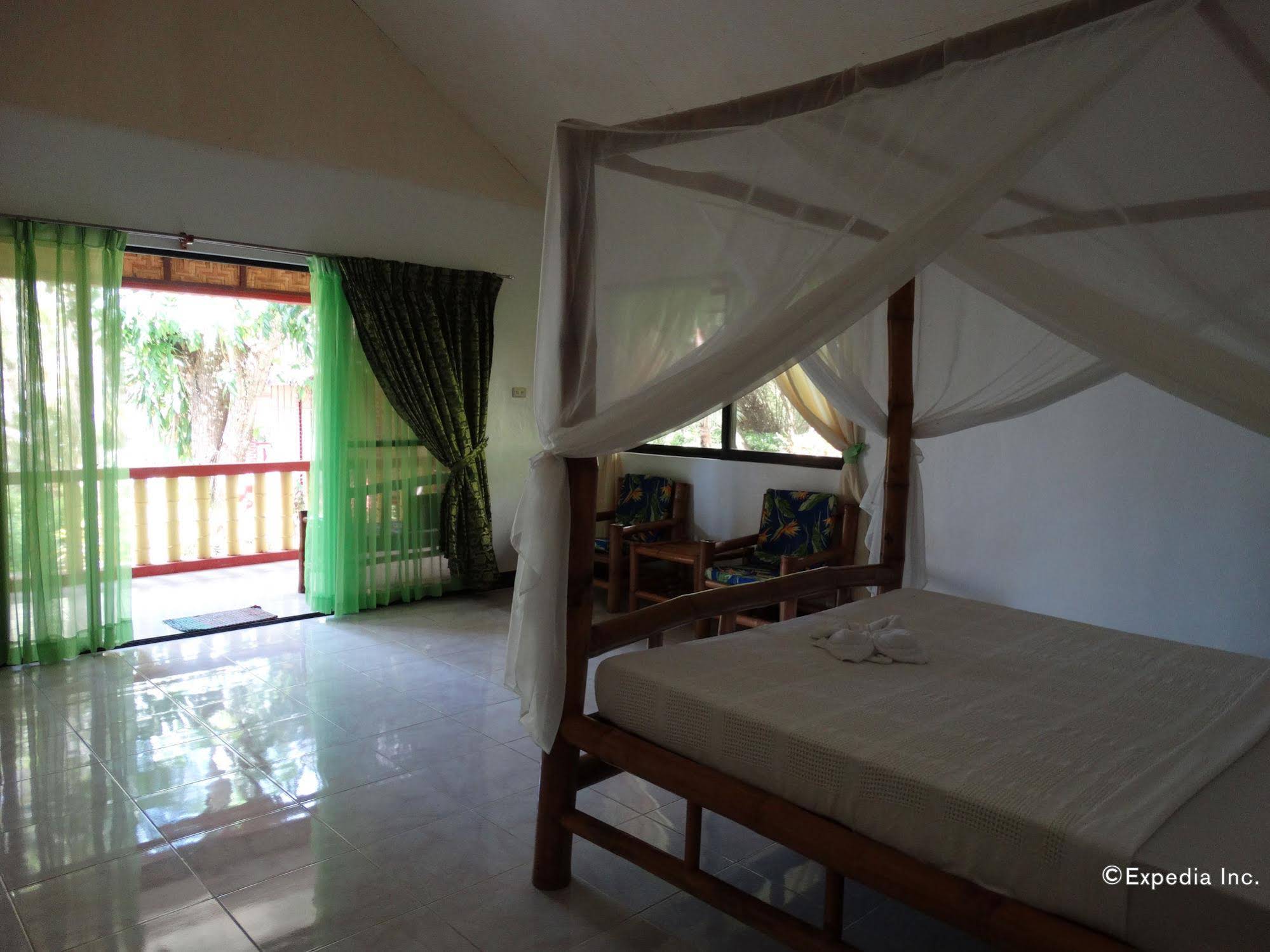 Coco White Beach Resort