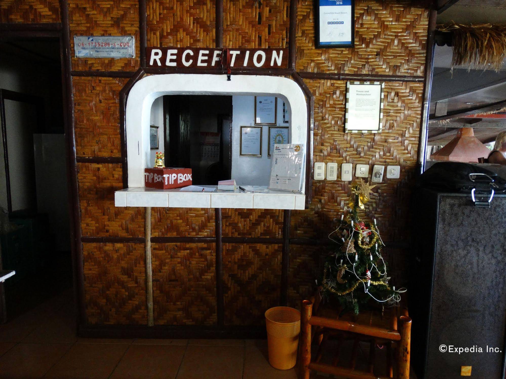 Coco White Beach Resort