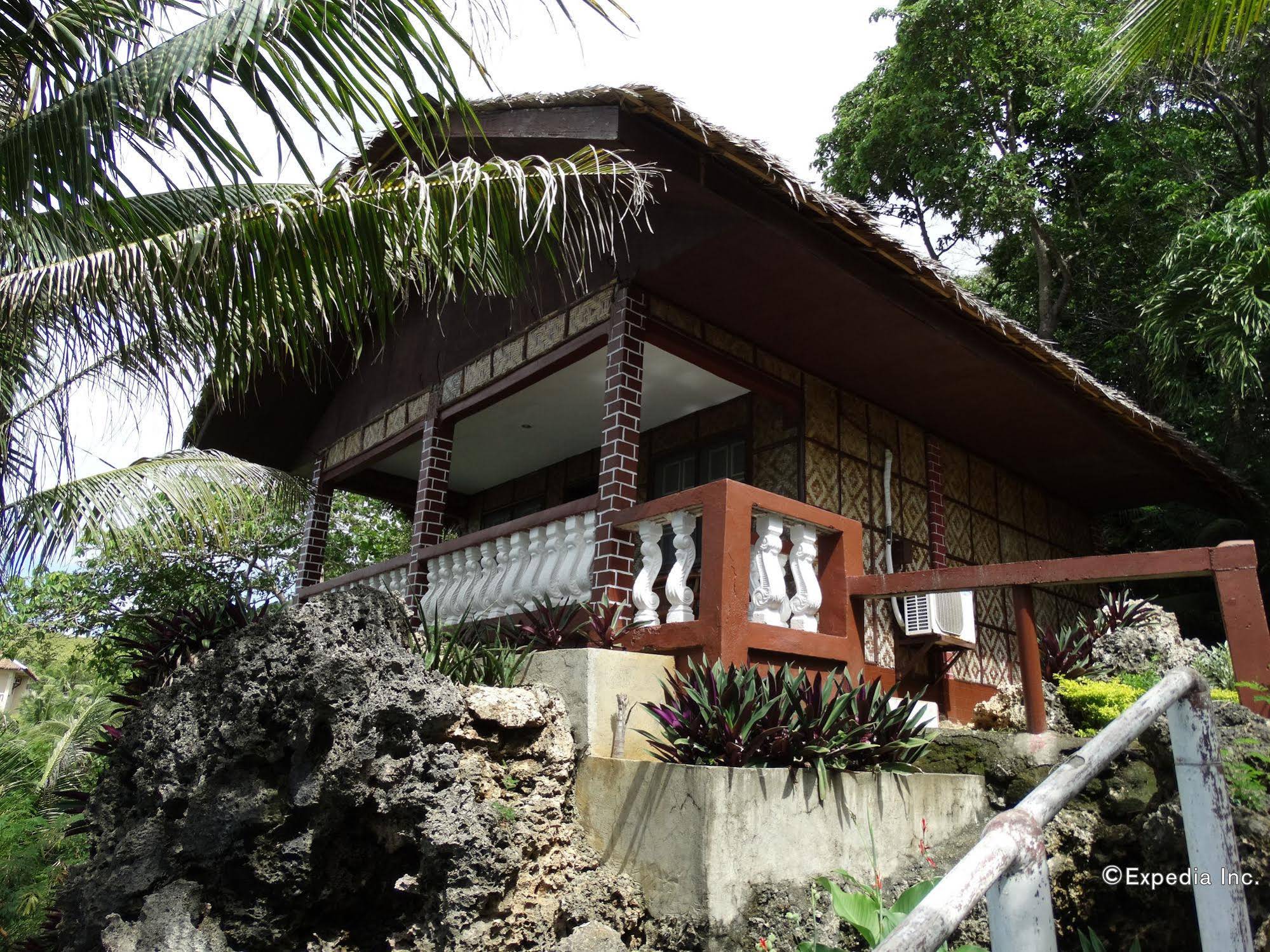 Coco White Beach Resort