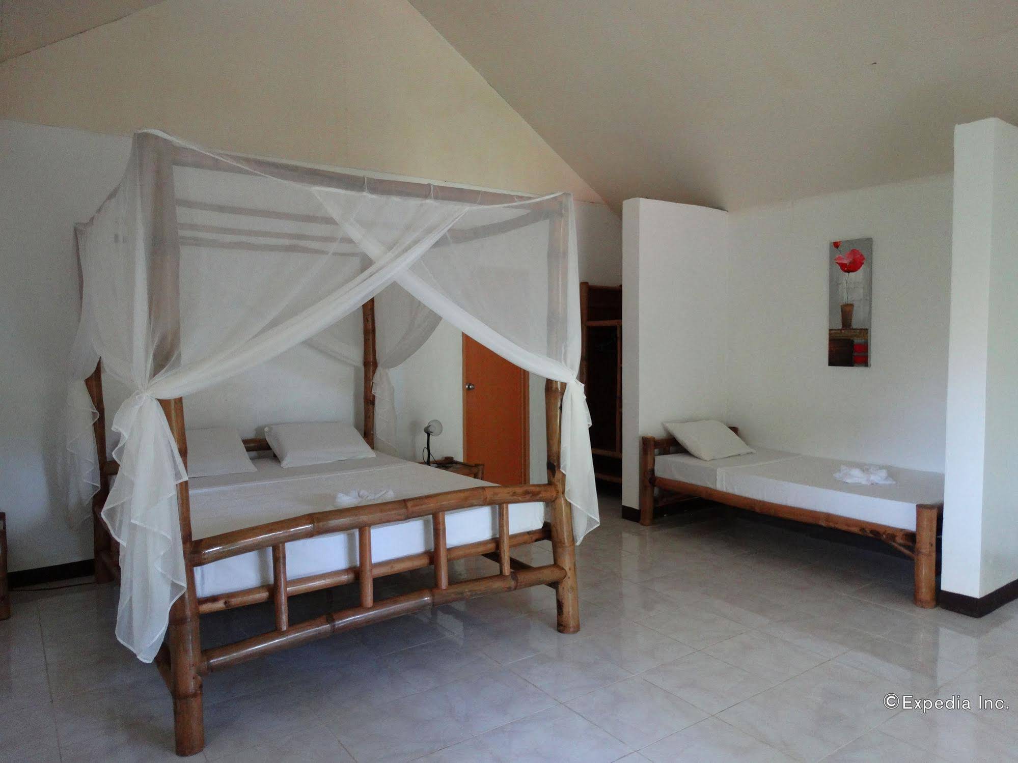 Coco White Beach Resort