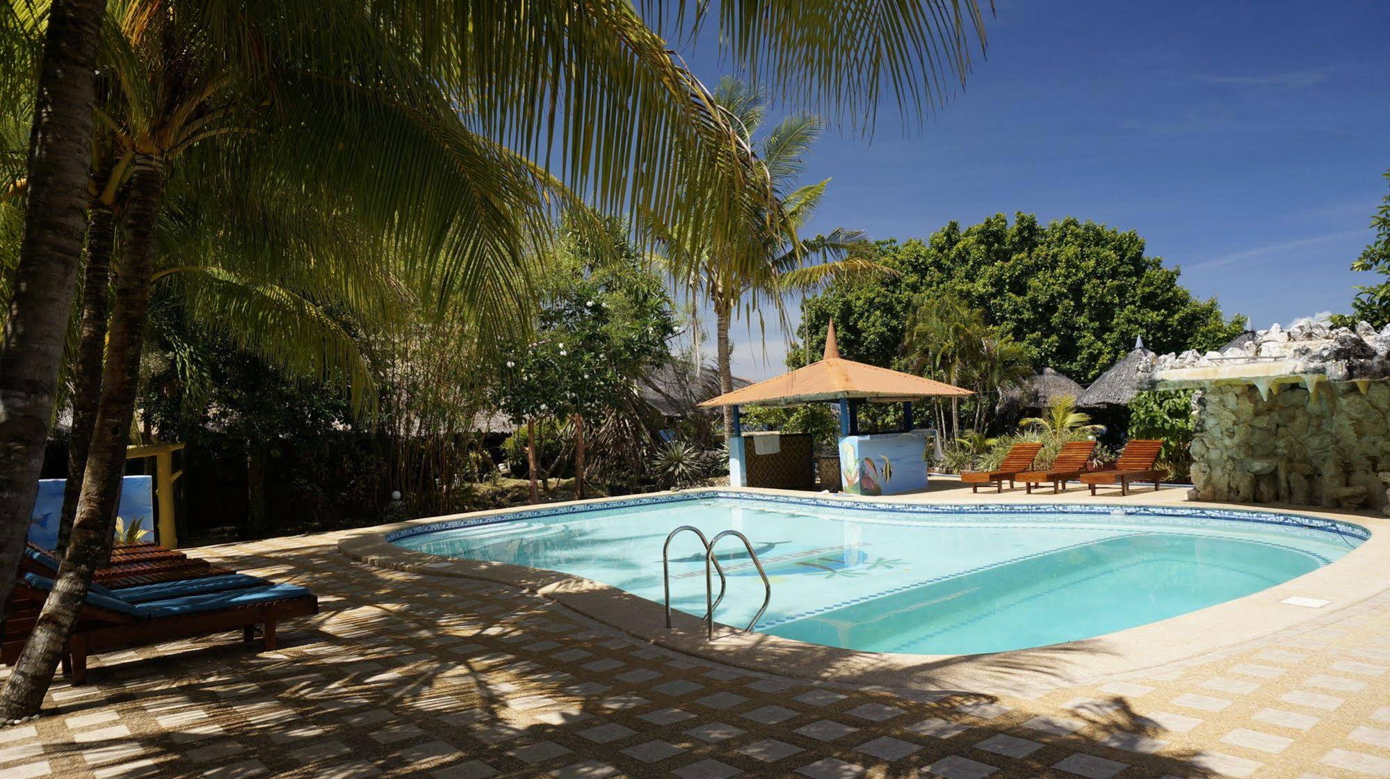 Coco White Beach Resort