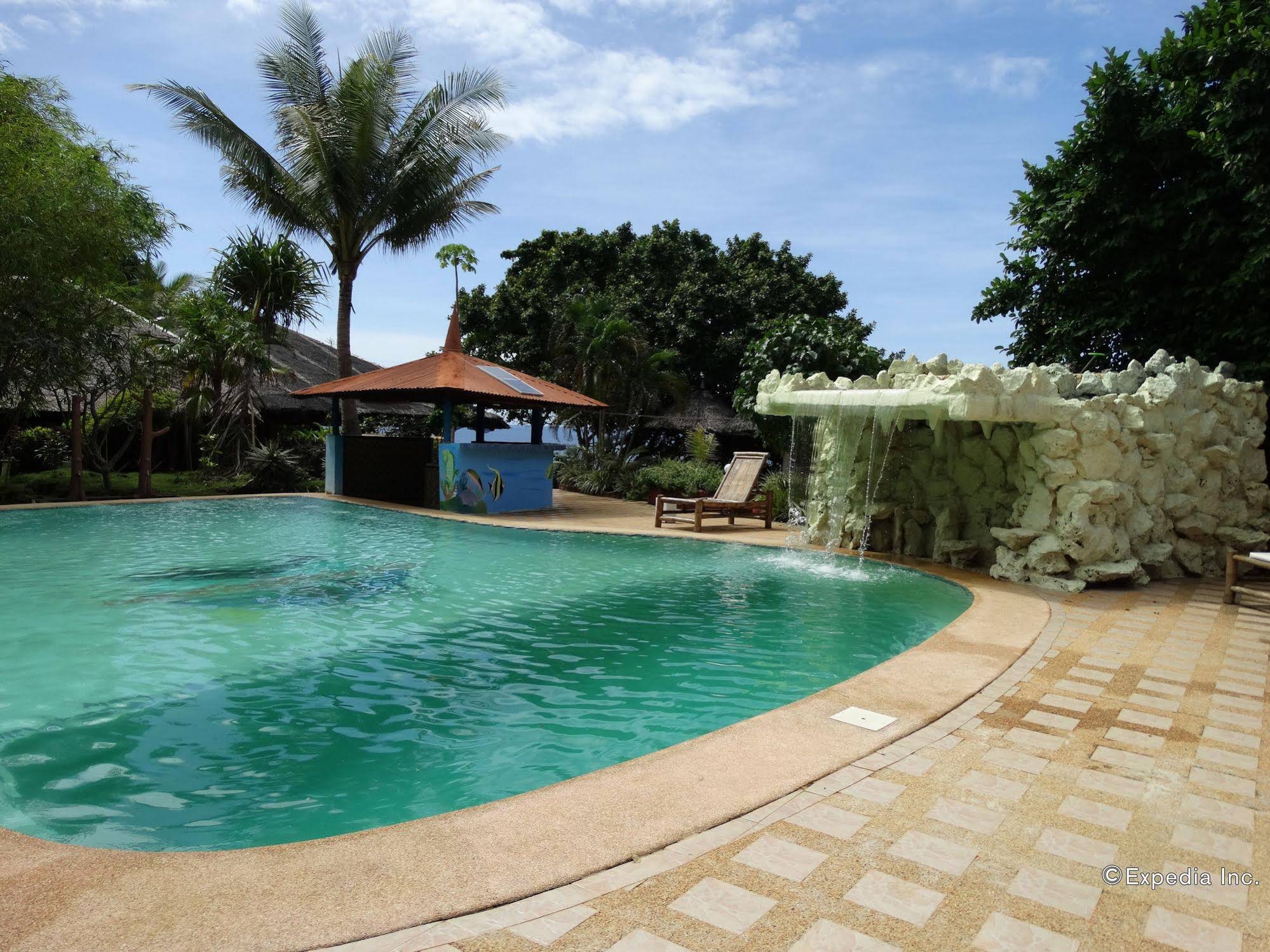 Coco White Beach Resort