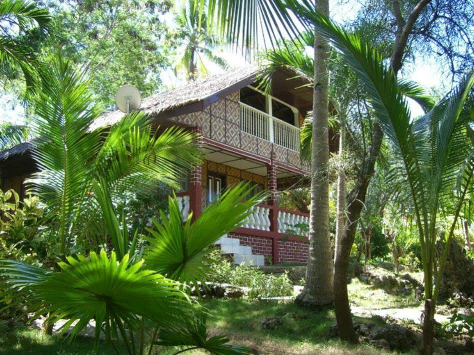 Coco White Beach Resort
