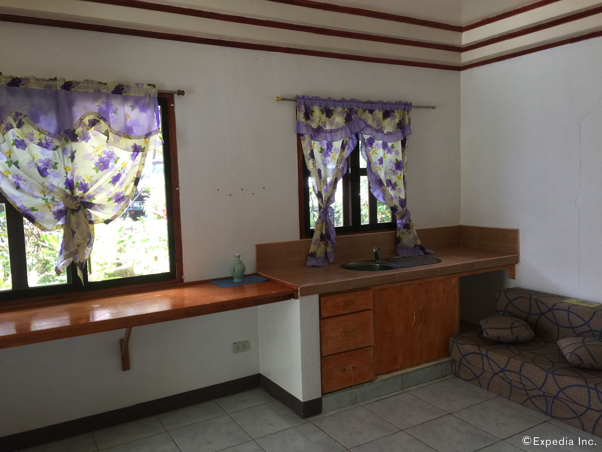 FloWer Beach Resort