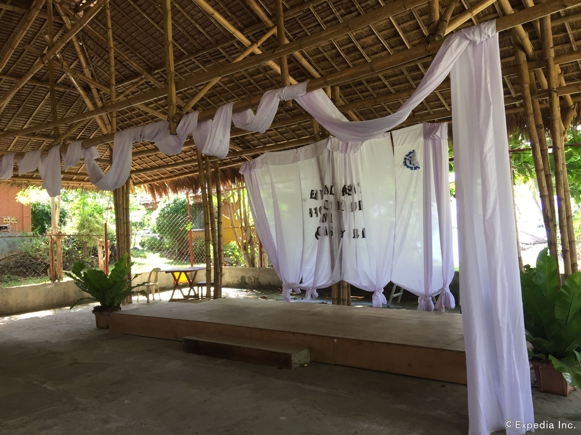 FloWer Beach Resort