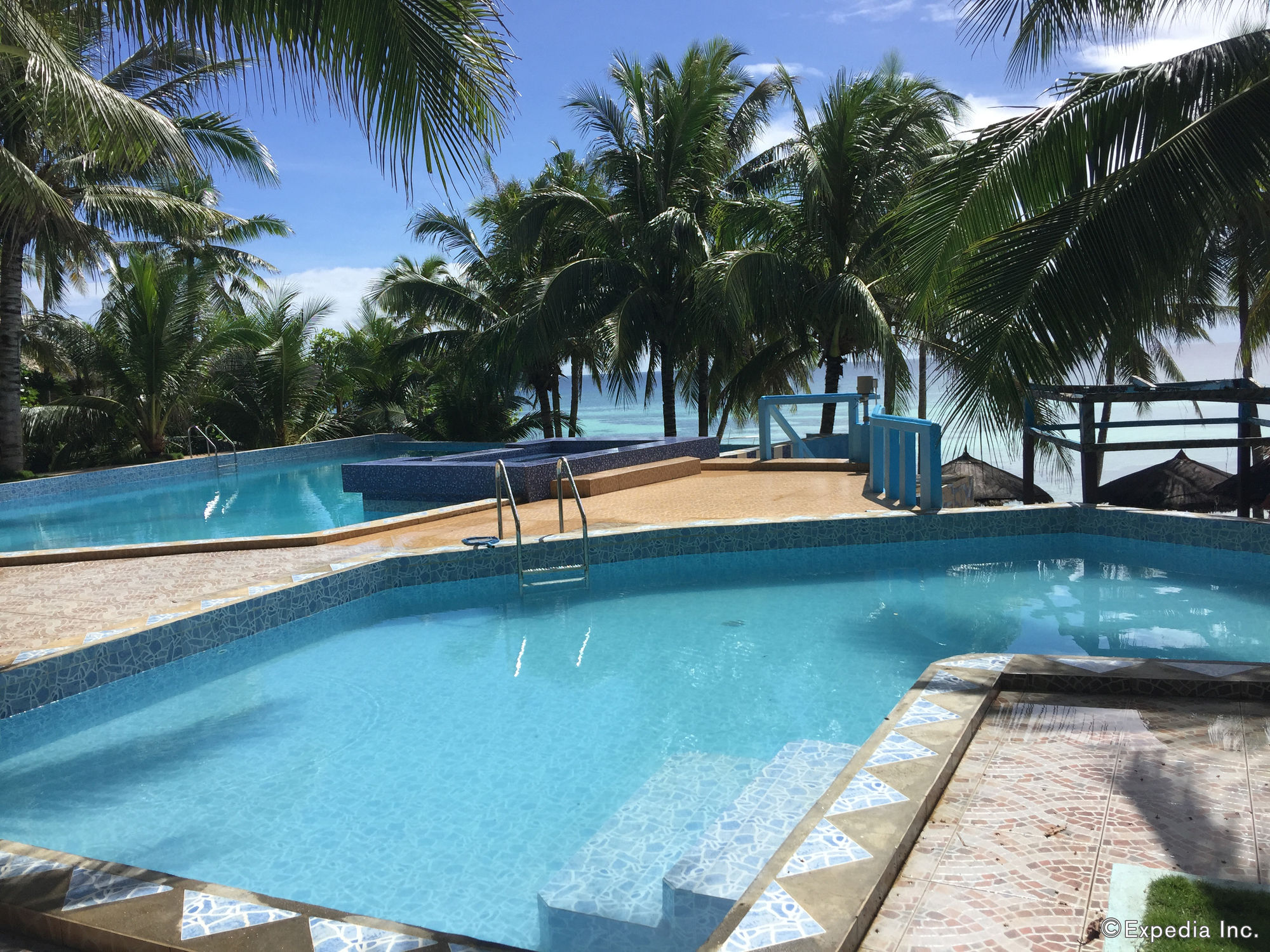 FloWer Beach Resort